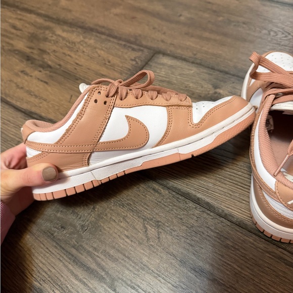 Desert rose Nike Dunks - Picture 4 of 4